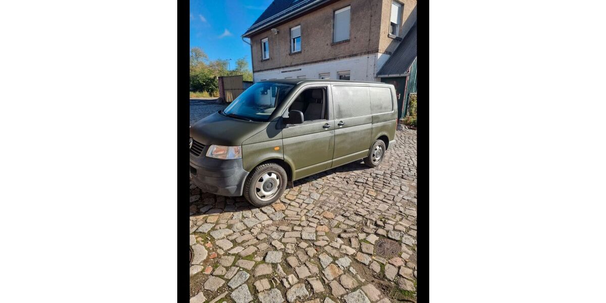 VW T5 Transporter 190.000 km 6.200 &euro; Bernburg 06406