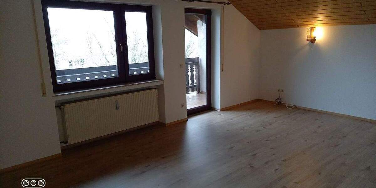 4 12 Zimmer Dachgeschosswohnung in Gaimersheim zu vermieten 4 zimmer