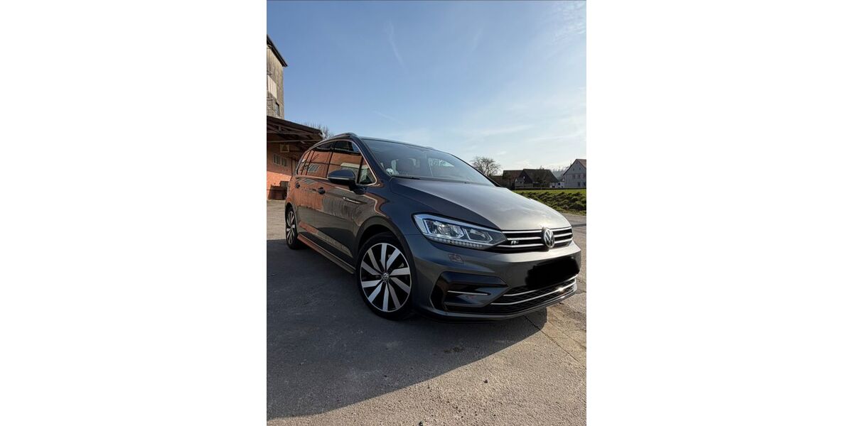 VW Touran 131.500 km 22.950 &euro; Braunschweig 38116