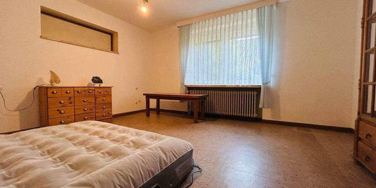 Einfamilienhaus Oldendorf - 5 Zimmer, 245 m&sup2;, 250.000&euro; | Angebot:25668493