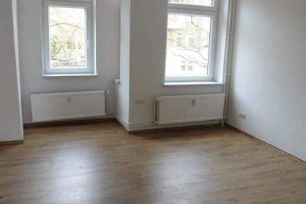 2-ZW mit Balkon in zentraler Lage in 24114 Kiel zu vermieten! Otto Stöben GmbH 2 zimmer