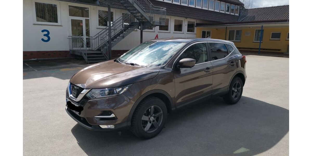 Nissan Qashqai 83.000 km 14.800 &euro; Hüllhorst 32609