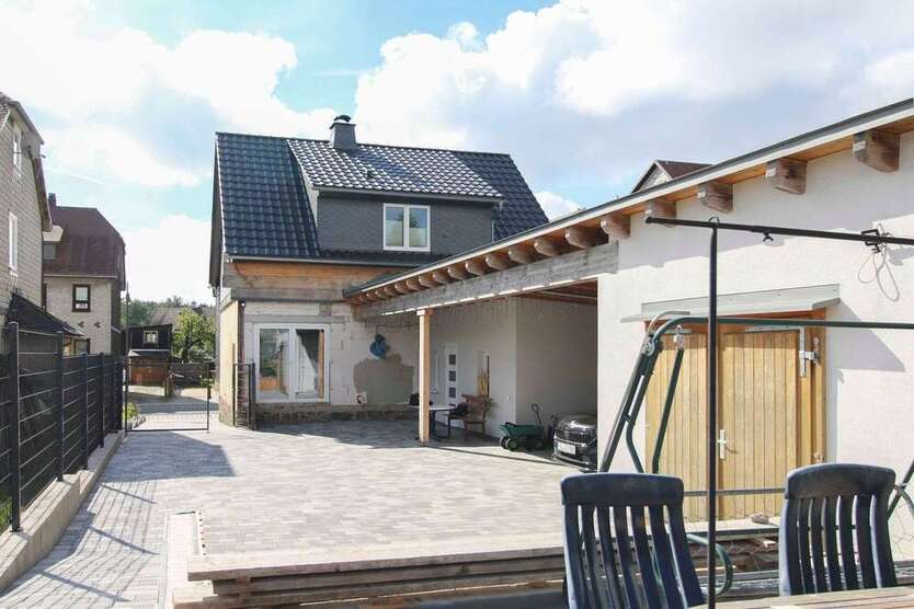 Haus zum Kaufen in Großbreitenbach 279.000 € 140 m²