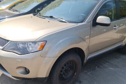 Mitsubishi Outlander 135.500 km 2.990 € Chemnitz 09114