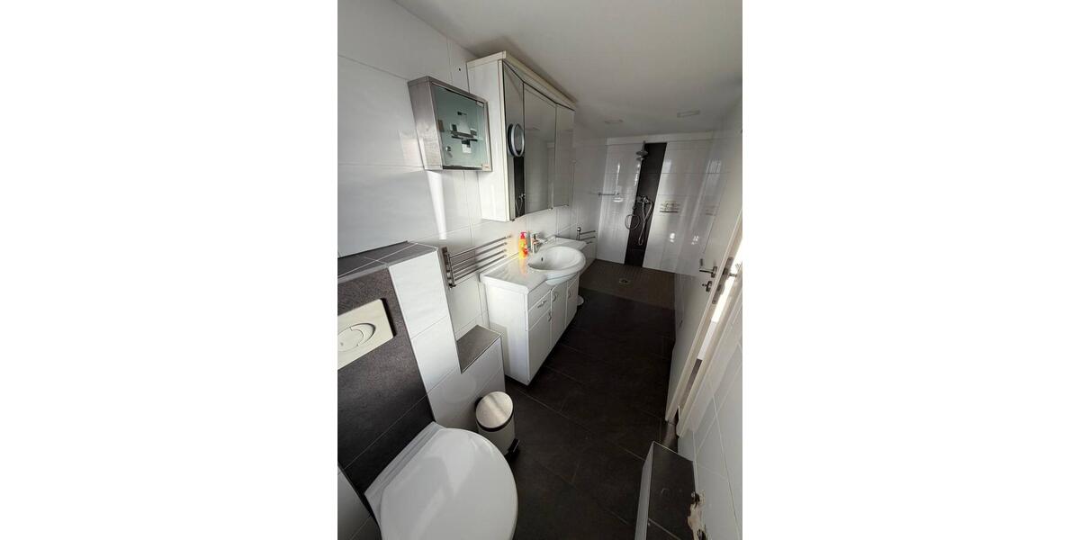 Einfamilienhaus Bad Gandersheim - 8 Zimmer, 245 m&sup2;, 265.000&euro; | Angebot:26260793