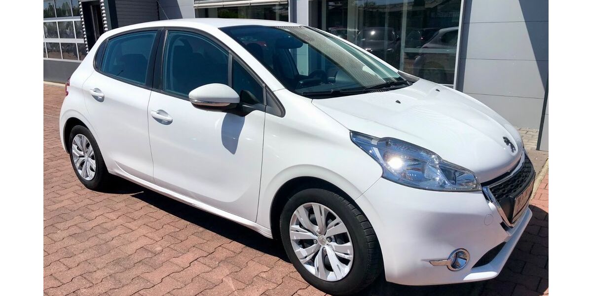 Peugeot 208 124.944 km 5.499 &euro; Halle/Saale 06118