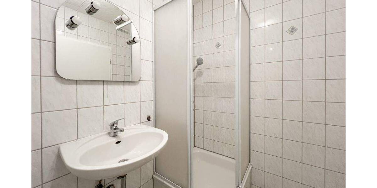 Kleines Mehrfamilienhaus mit zwei bezugsbereiten Wohnungen in Erfurt Daberstedt 1 zimmer