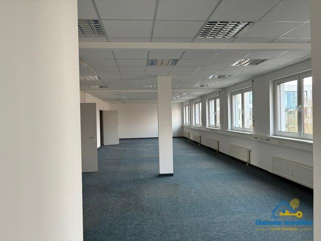 Gewerbeobjekt Regensburg Brandlberg - 3.450&euro; | Angebot:25180510