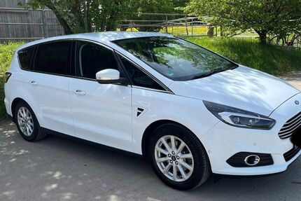 Ford S-Max 132.000 km 13.500 &euro; Fellbach 70734