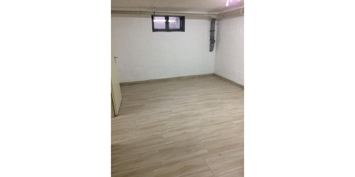 Etagenwohnung Ratingen Hösel - 2 Zimmer, 90 m&sup2;, 1.100&euro; | Angebot:25363510