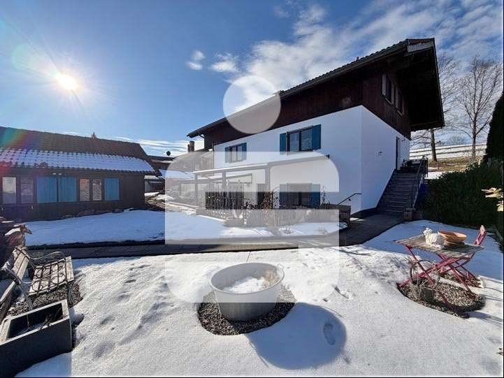 Einfamilienhaus Seeg - 9 Zimmer, 202 m&sup2;, 795.000&euro; | Angebot:25202544