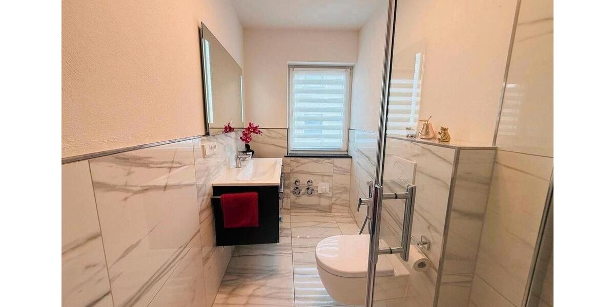 Mehrfamilienhaus, Wohnhaus Würzburg Heuchelhof - 7 Zimmer, 210 m&sup2;, 795.000&euro; | Angebot:25614702