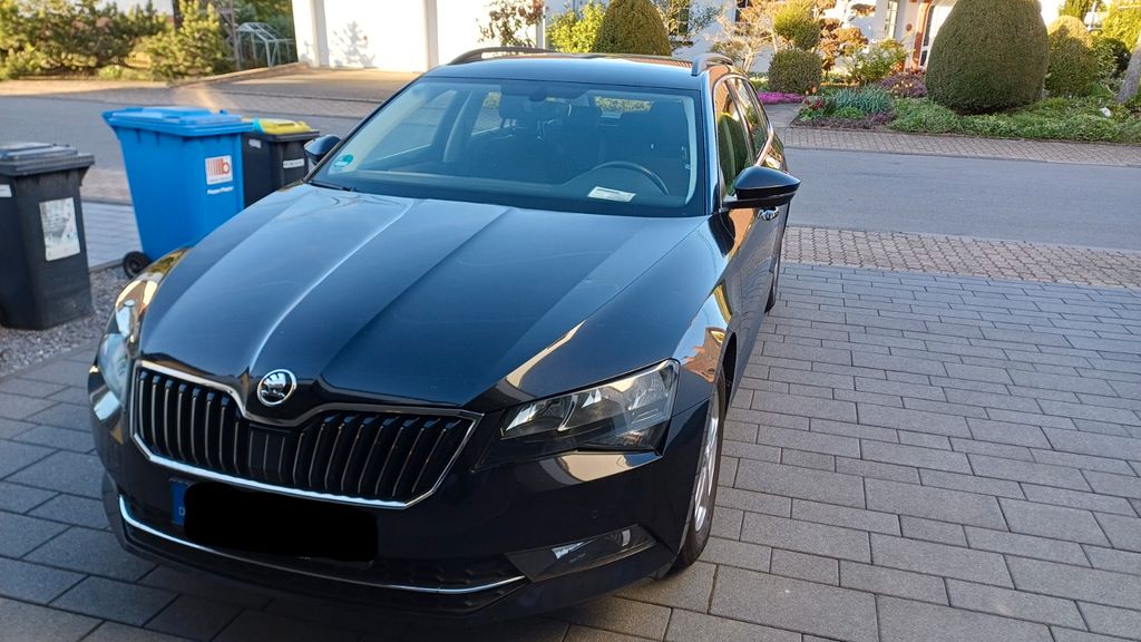 Skoda Superb 213.500 km 9.876 &euro; Wadern 66687