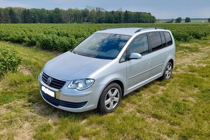 VW Touran 182.000 km 5.200 &euro; Neunkirchen 63930