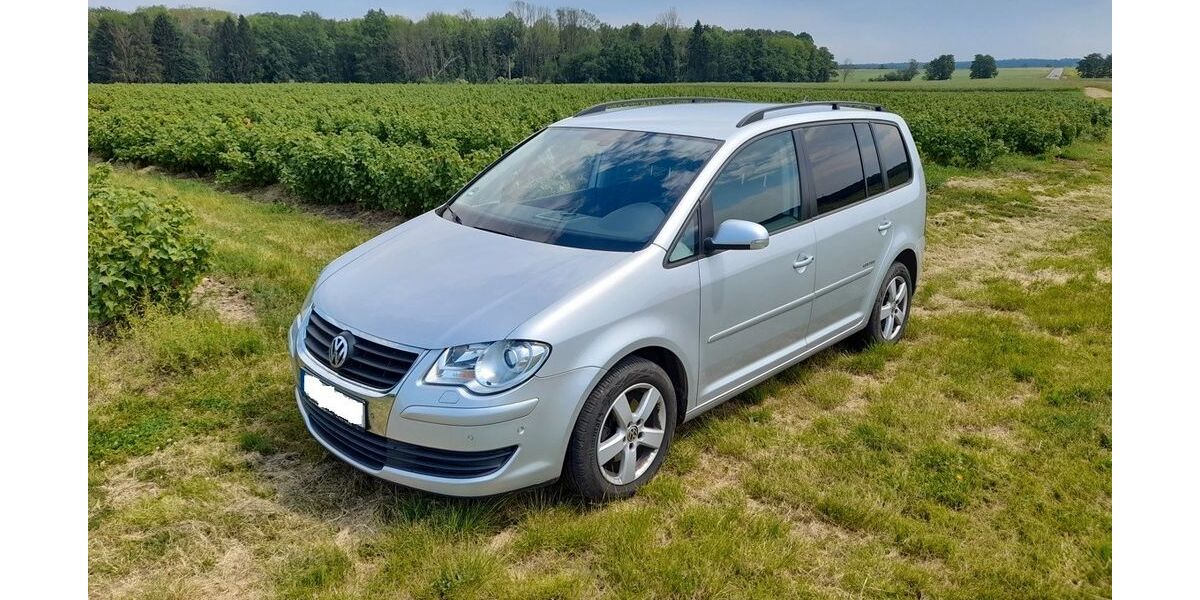 VW Touran 182.000 km 5.200 &euro; Neunkirchen 63930