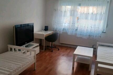 helle, große und möbilierte WG Zimmer 1 zimmer