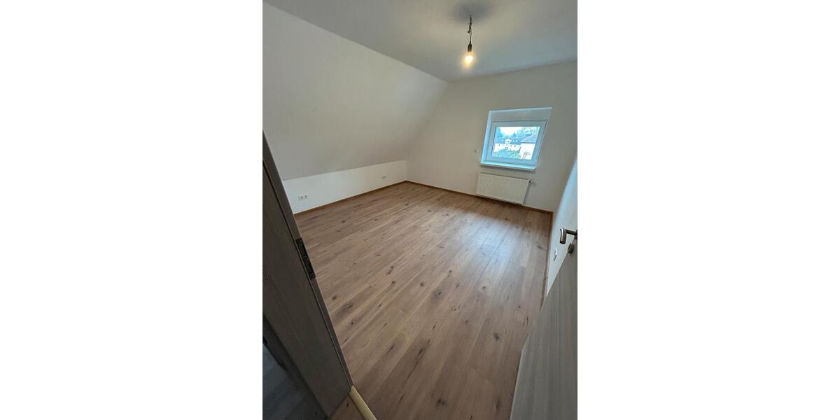 Wohnung zum vermieten im Dachgeschoss 3 zimmer