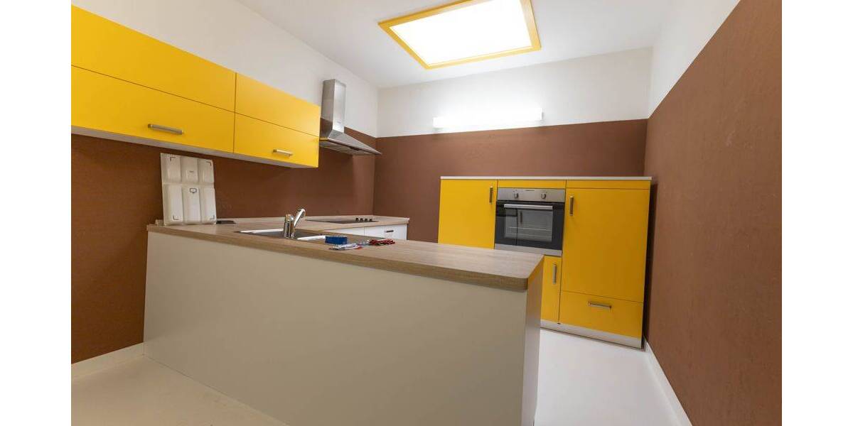 Gewerbeobjekt Heide - 8 Zimmer, 300 m&sup2;, 2.500&euro; | Angebot:26886401