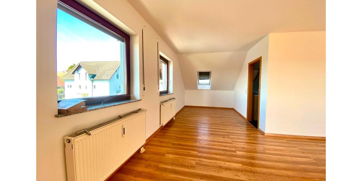 Dachgeschoßwohnung Wettenberg - 3 Zimmer, 95 m&sup2;, 950&euro; | Angebot:26341046