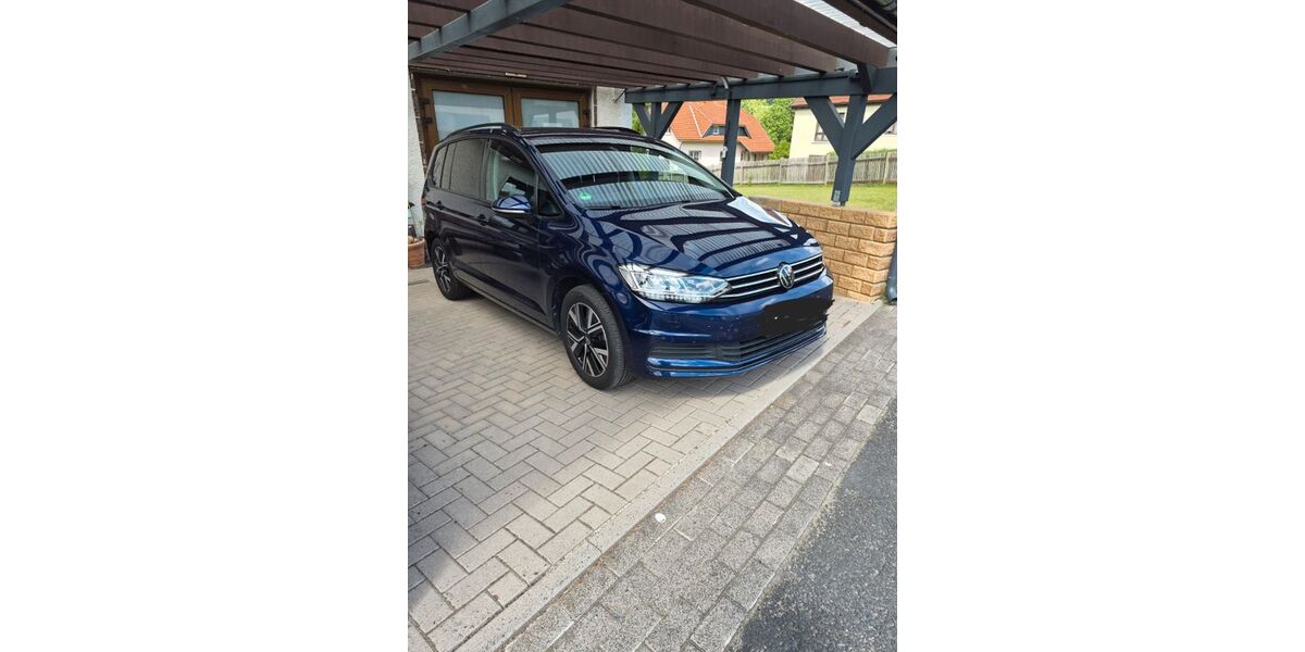 VW Touran 54.000 km 27.900 &euro; Schwallungen 98590