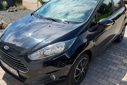 Ford Fiesta 87.500 km 4.800 &euro; Staßfurt 39418