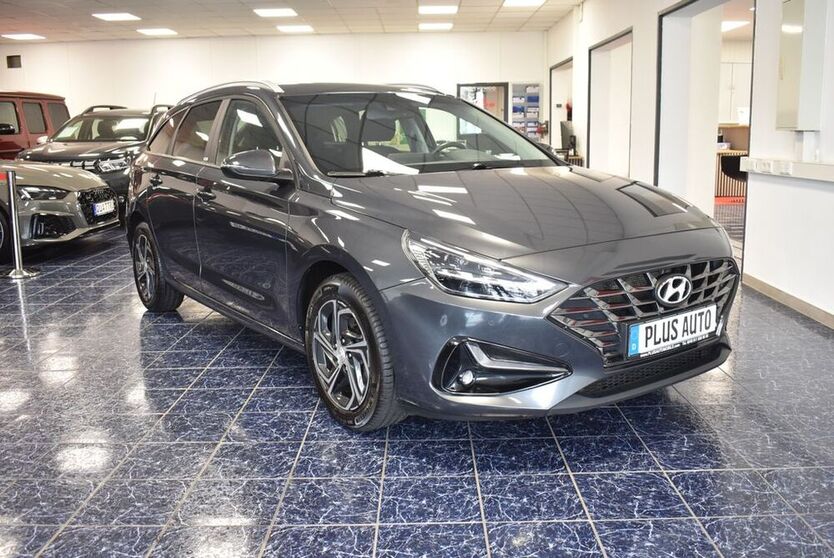 i30
