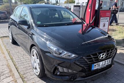 Hyundai i30 36.000 km 15.999 &euro; Eschborn 65760
