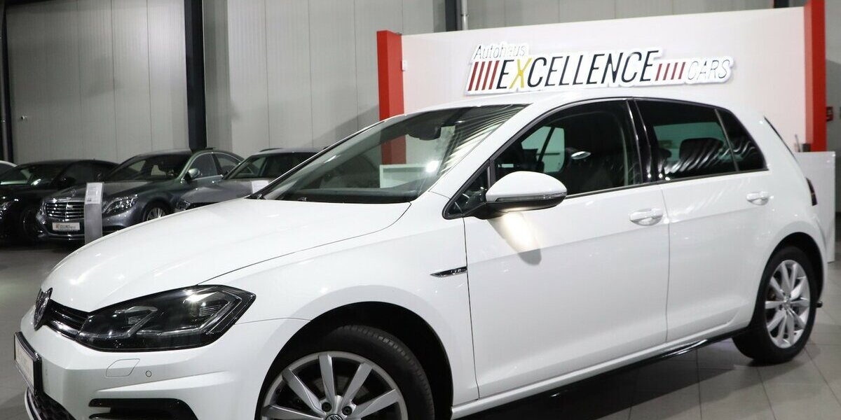 VW Golf VII 1.5 TSI HIGHLINE R-LINE SPORT BLACK LED 192.000 km 10.677 &euro; Hamm 59077