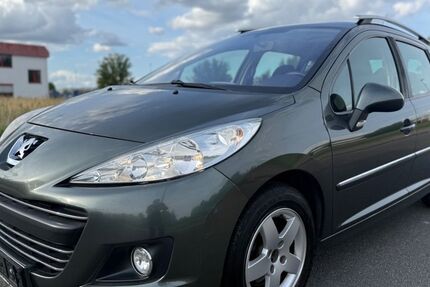 Peugeot 207 134.516 km 2.499 € Leipzig 04299