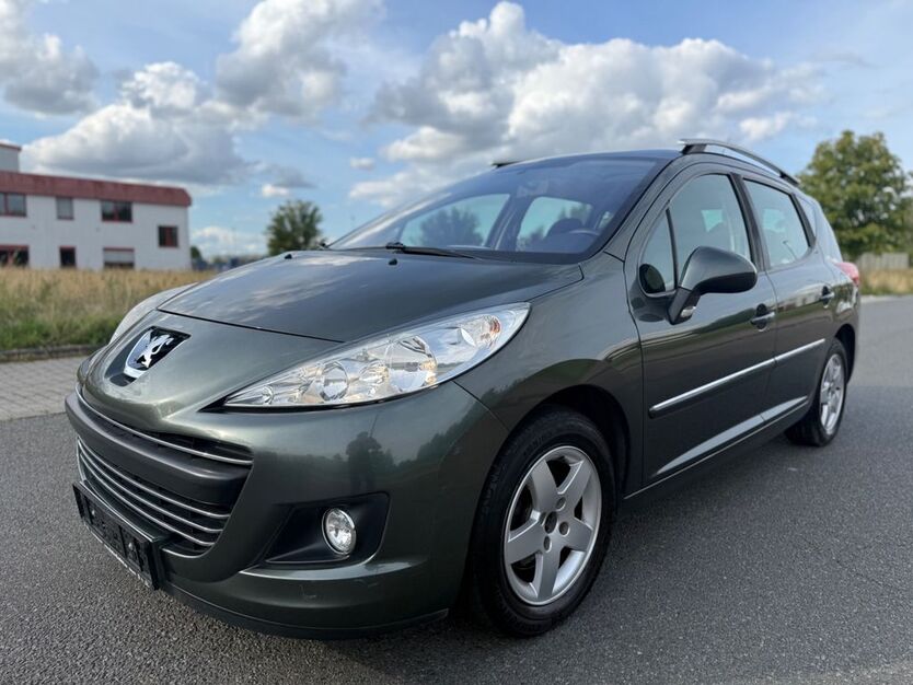 Peugeot 207 134.516 km 2.499 € Leipzig 04299