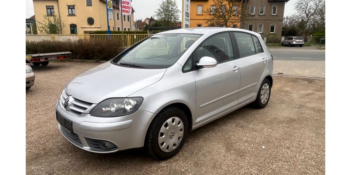 VW Golf 128.000 km 3.500 &euro; RIESA 01589