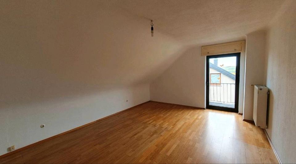 Einfamilienhaus Heusweiler - 7.5 Zimmer, 139 m&sup2;, 1.100&euro; | Angebot:26334738