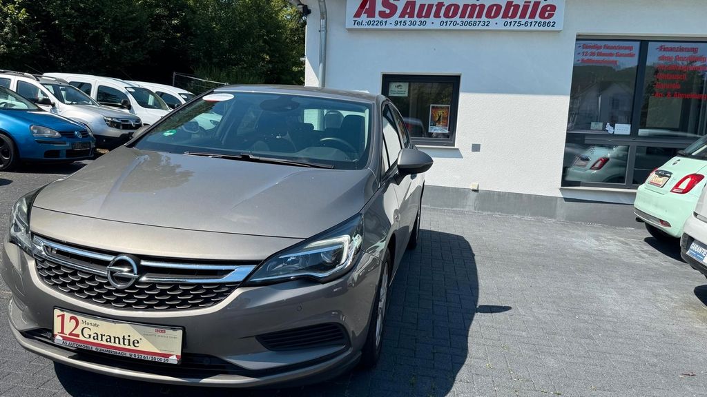 Opel Astra 118.000 km 8.749 &euro; Gummersbach (Zwischen Toom Markt und ATU) 51645