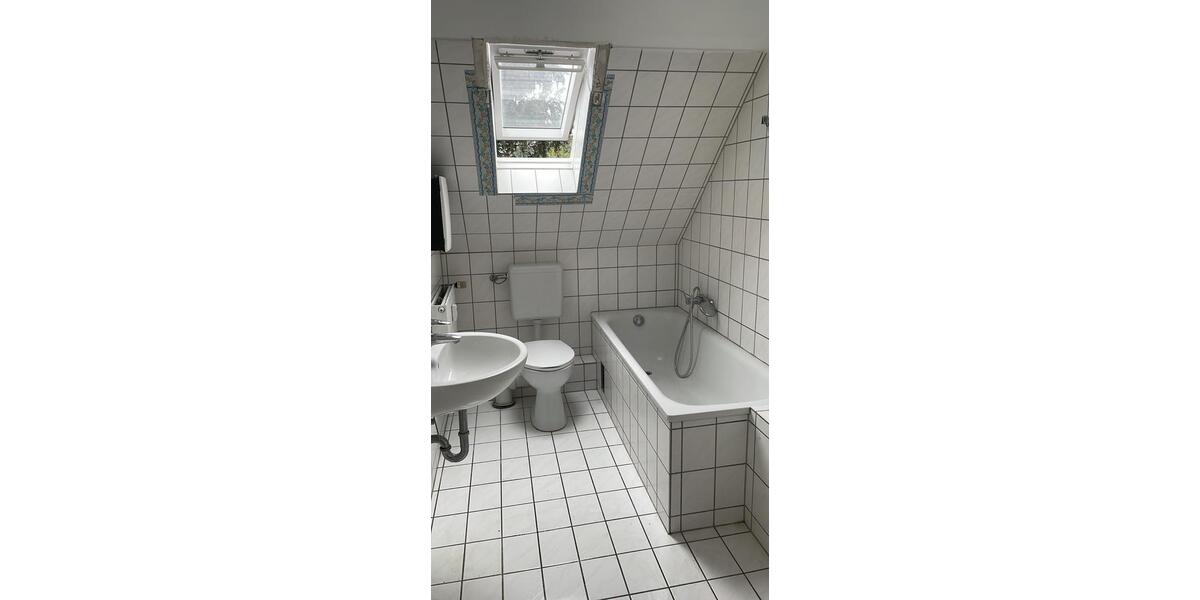 Dachgeschoßwohnung Mülheim an der Ruhr Broich - 3 Zimmer, 52 m&sup2;, 490&euro; | Angebot:24359770