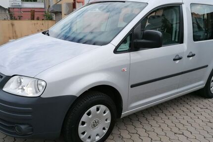 VW Caddy 114.032 km 5.450 &euro; Zirndorf 90513