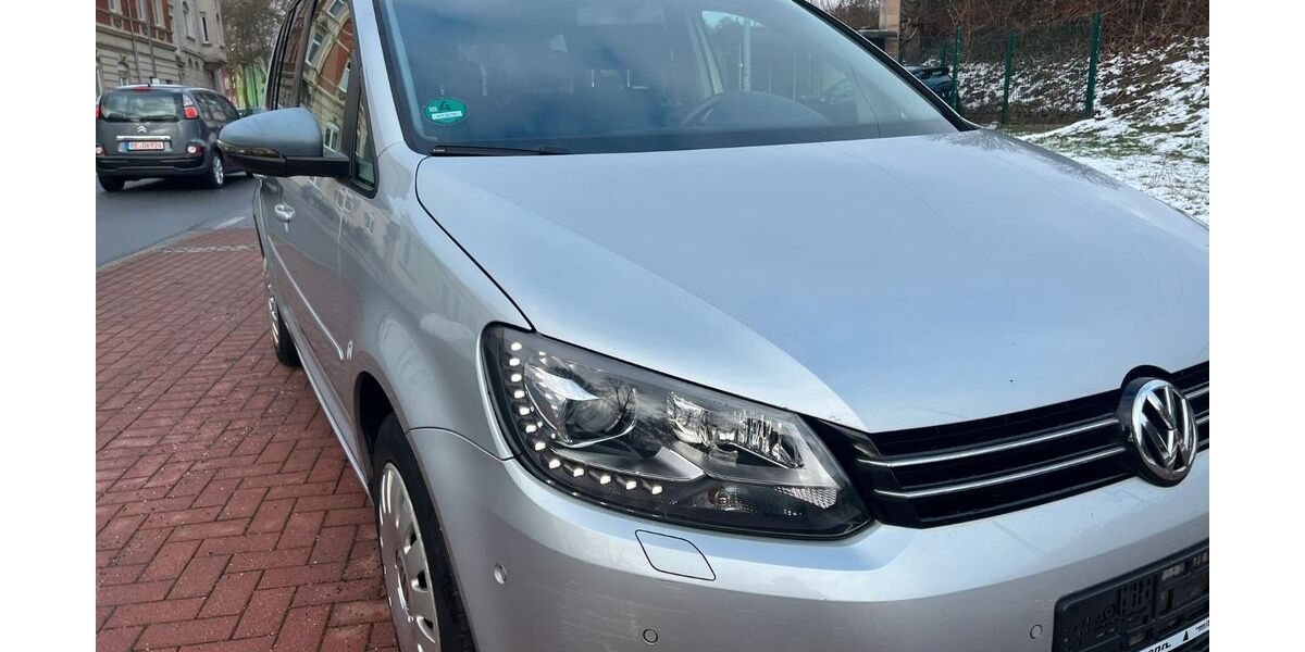 VW Touran 238.000 km 5.290 &euro; Recklinghausen 45657