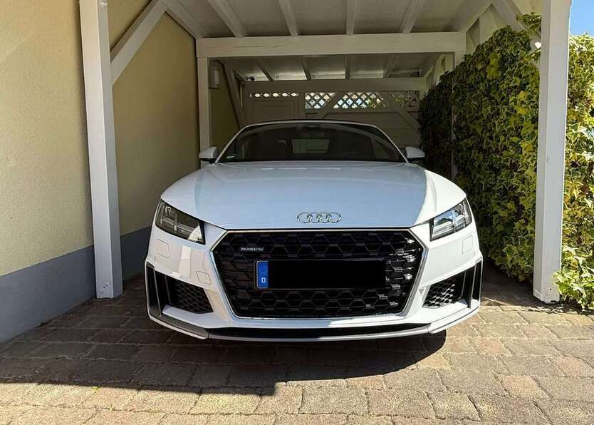 TT
