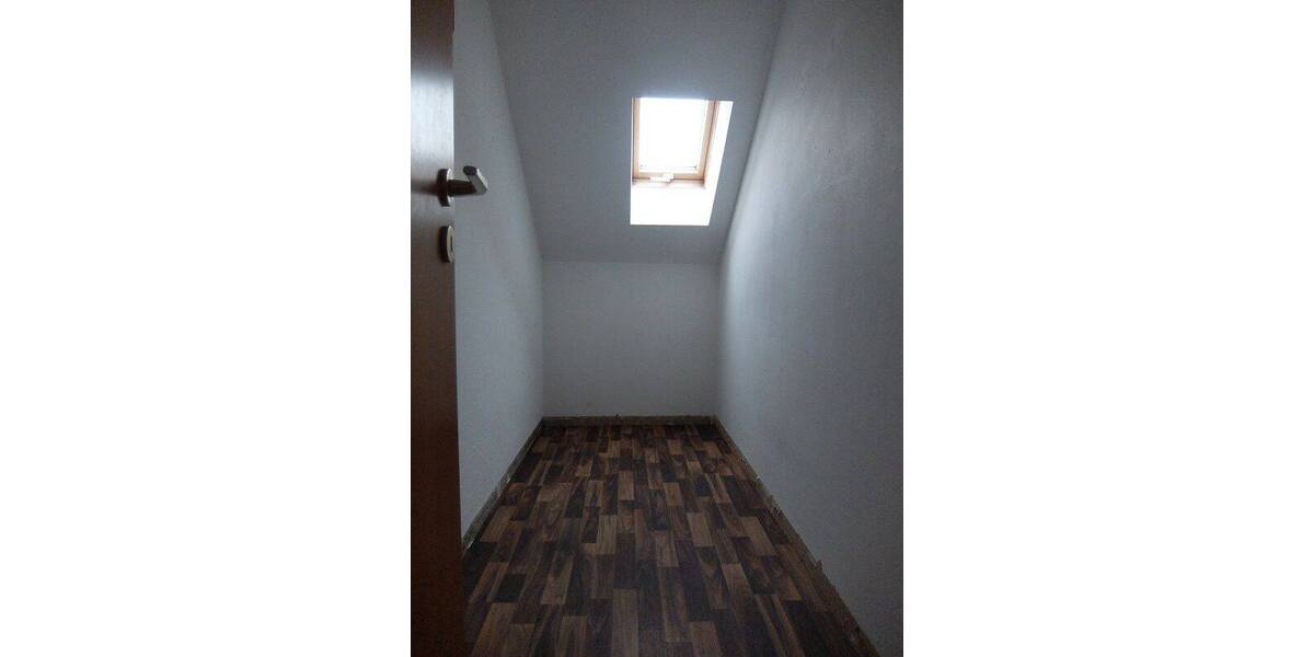 Etagenwohnung Döbeln Sörmitz - 2 Zimmer, 59 m&sup2;, 302&euro; | Angebot:26642329