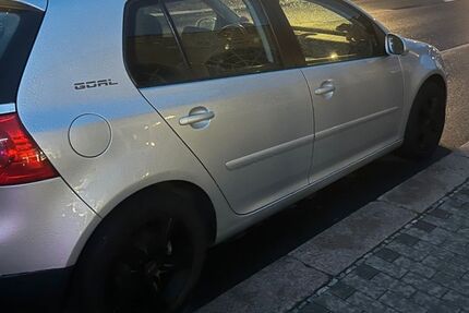 VW Golf 127.000 km 4.444 &euro; Schwarzenberg 08340