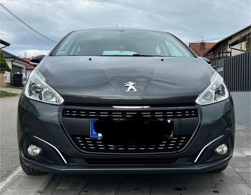 Peugeot 208 135.000 km 6.200 € Geretsried 82538