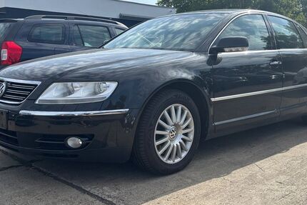 VW Phaeton 209.000 km 2.250 &euro; Halle/Saale 06126