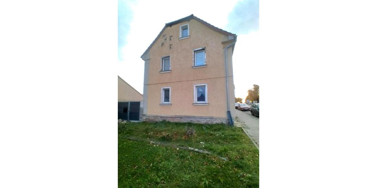 Reihenhaus Udestedt - 12 Zimmer, 240 m&sup2;, 185.000&euro; | Angebot:27110874