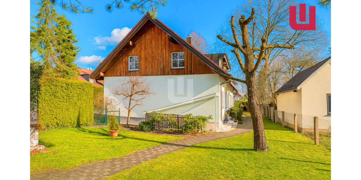 WINDISCH - Gemütliche 2-Zi.- DG Wohnung mit EBK und Balkon in ruhiger & zentraler Wohnlage 2 zimmer