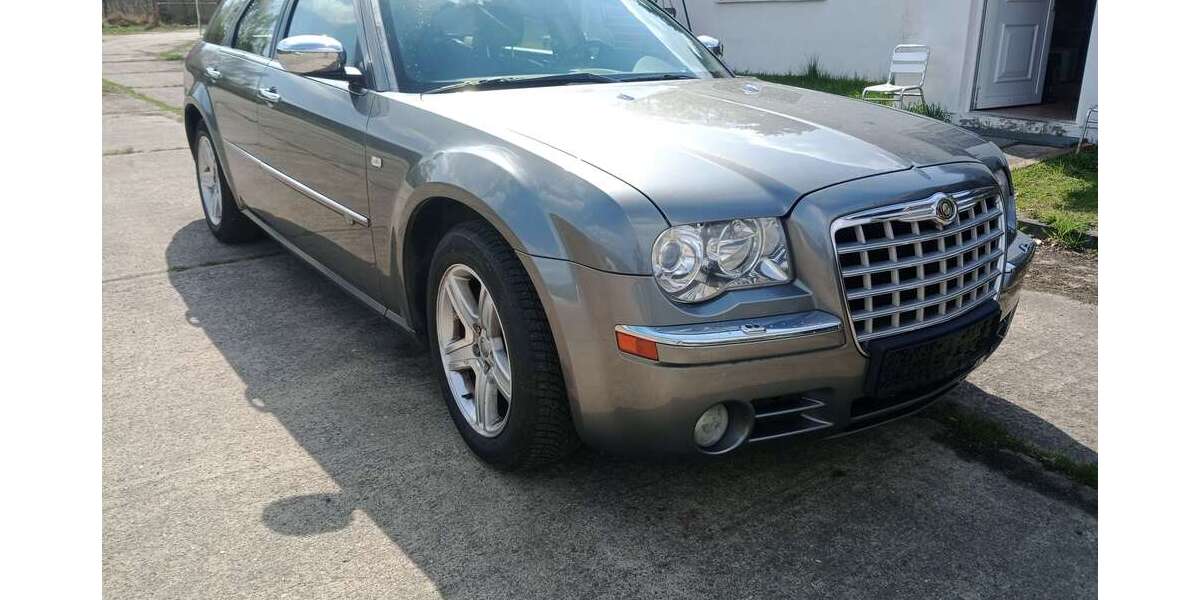 Chrysler 300C 174.000 km 7.650 &euro; Boizenburg/Elbe, Stadt 19258