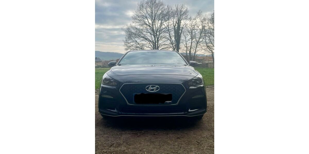 Hyundai i30 90.000 km 13.800 &euro; München 80804