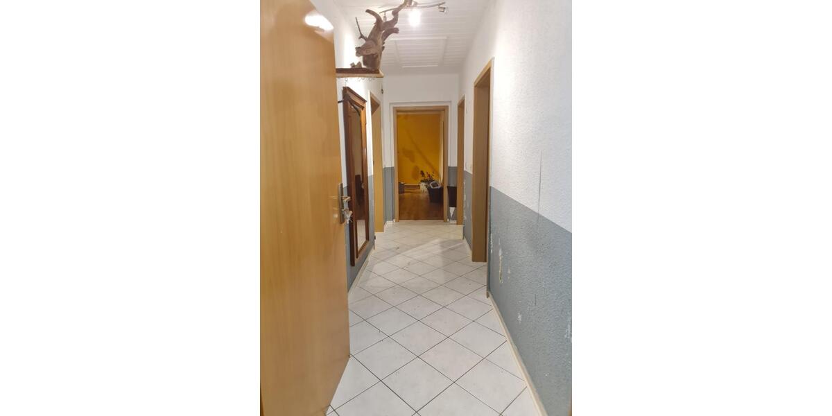 Etagenwohnung Seehausen (Altmark) - 4 Zimmer, 83 m&sup2;, 460&euro; | Angebot:25350273