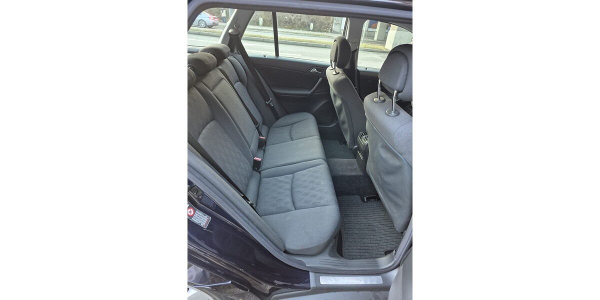 Mercedes-Benz C-Klasse 118.000 km 3.700 &euro; München 80313