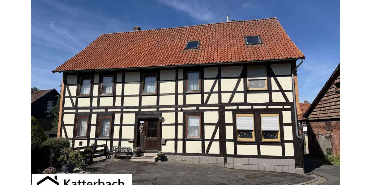 Einfamilienhaus Seesen - 9 Zimmer, 213 m&sup2;, 109.000&euro; | Angebot:26855892