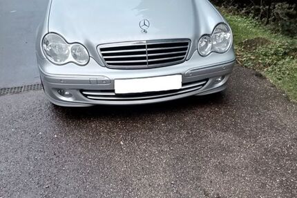 Mercedes-Benz C 200 97.000 km 5.600 &euro; Muenstertal / Schwarzwald 79244