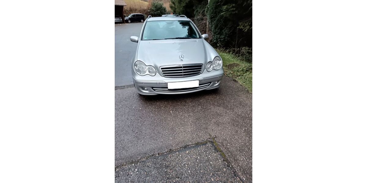 Mercedes-Benz C 200 97.000 km 5.600 &euro; Muenstertal / Schwarzwald 79244
